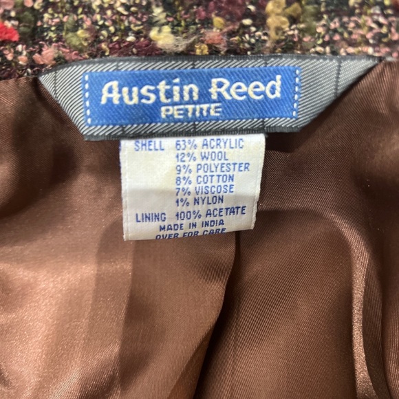 Vintage Austin Reed Classic Blazer/Jacket, Petite size 2 - Picture 5 of 6